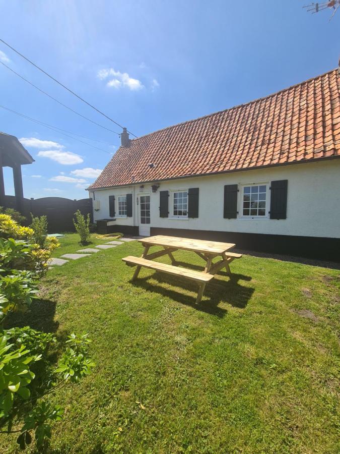 Cottage Lucas Rue  Exterior photo